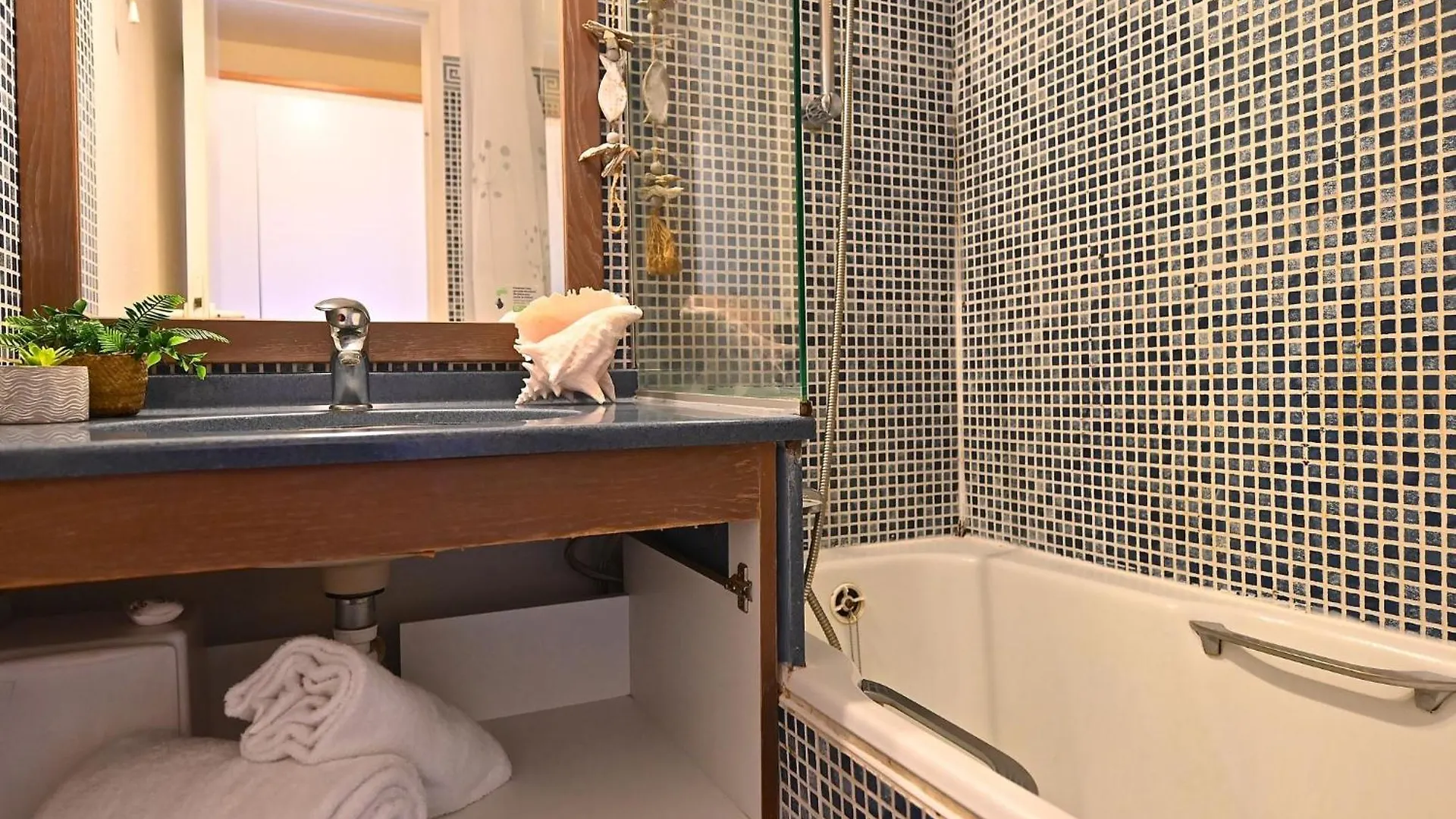 Apartment Village Cap Esterel - L'Esquinade-62 By Interhome Saint-Raphael   Saint-Raphael (Var)